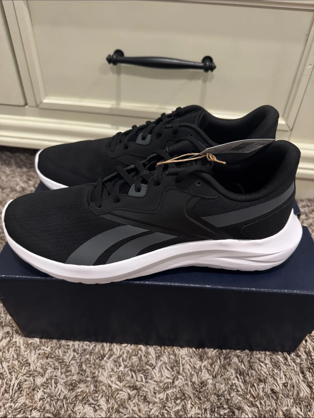 NWT- Reebok Men's Energen Lux Running shoes